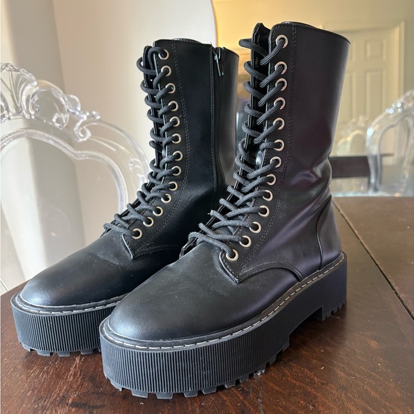 H&M Black Lace Up Chunky Sole Combat Boots - Picture 2 of 7